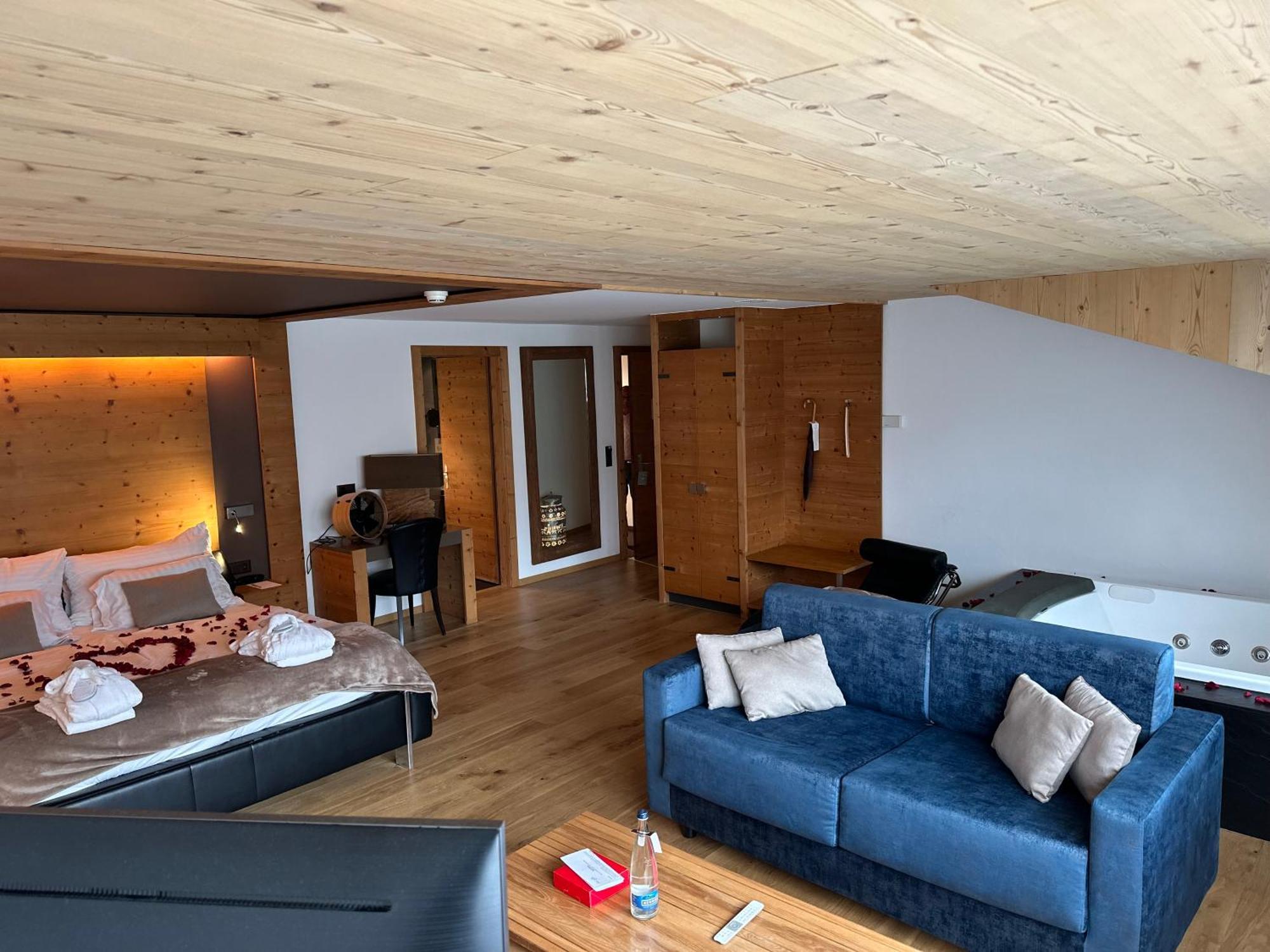 Hotel Cailler & Bains De La Gruyere Шарме Екстериор снимка