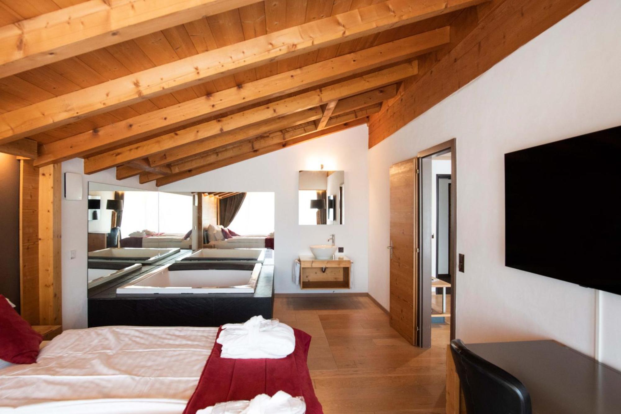 Hotel Cailler & Bains De La Gruyere Шарме Екстериор снимка