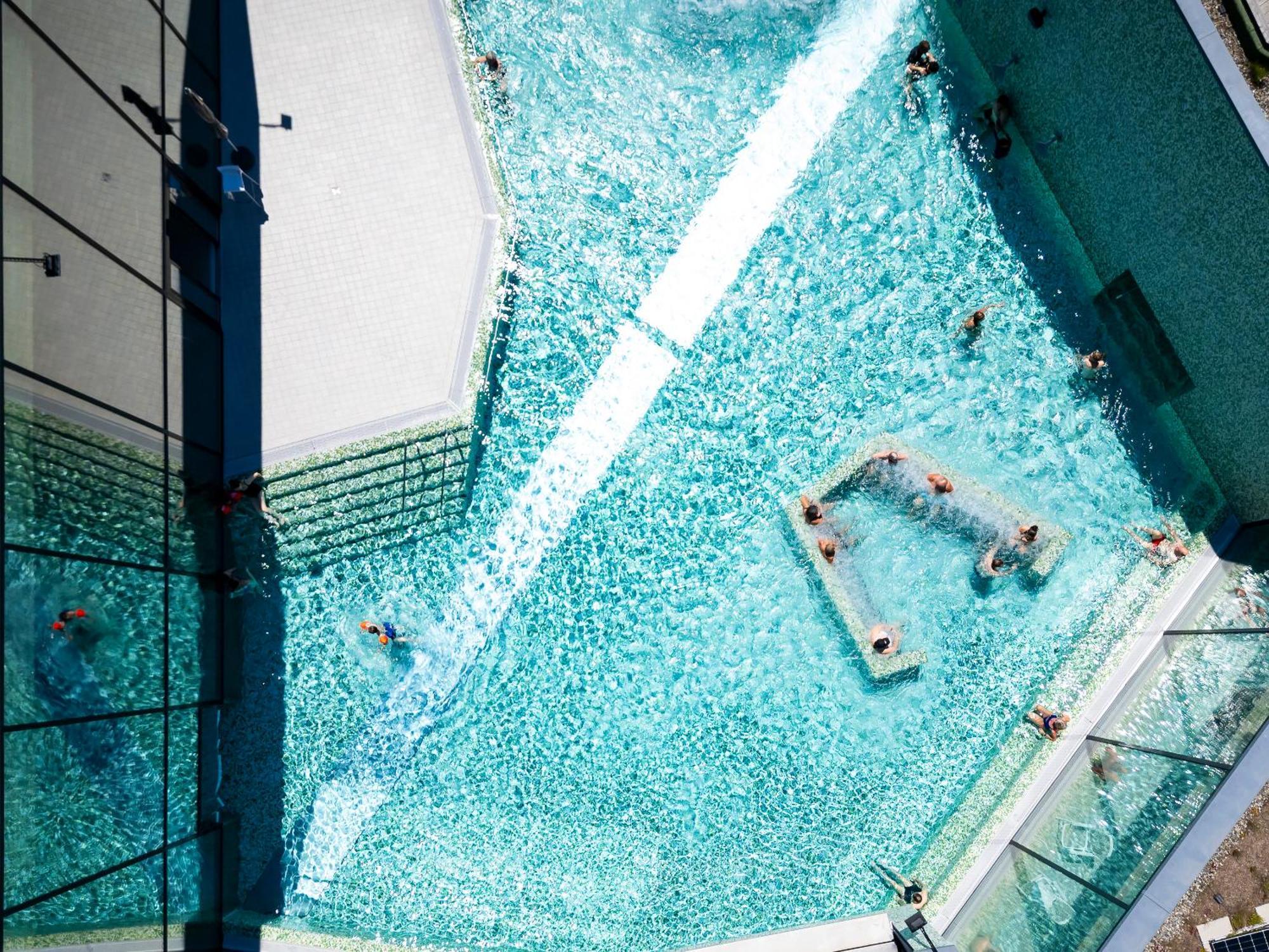 Hotel Cailler & Bains De La Gruyere Шарме Екстериор снимка