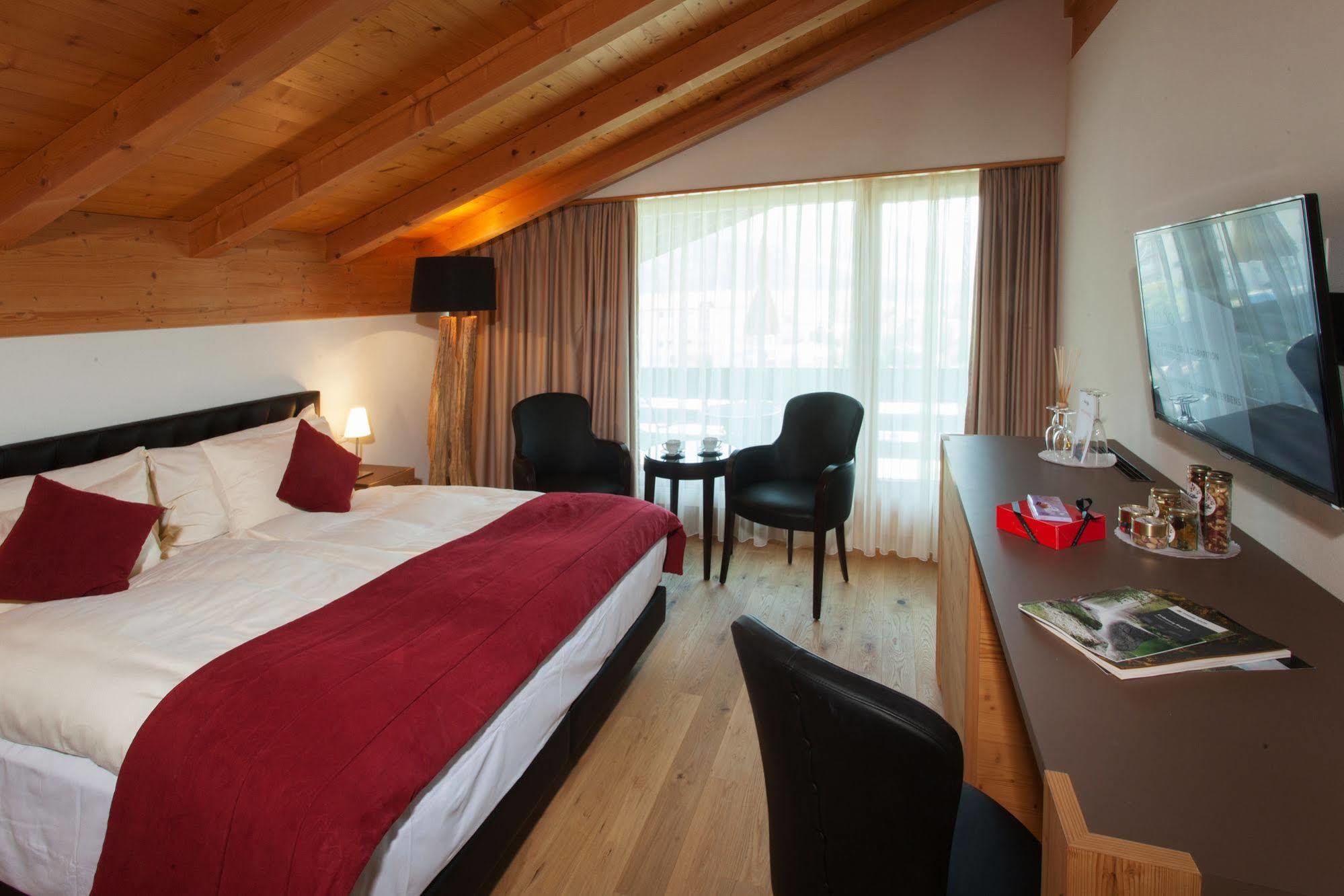 Hotel Cailler & Bains De La Gruyere Шарме Екстериор снимка